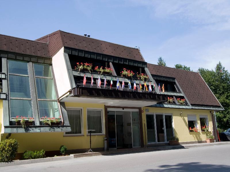 Hotel Medno Exteriör bild