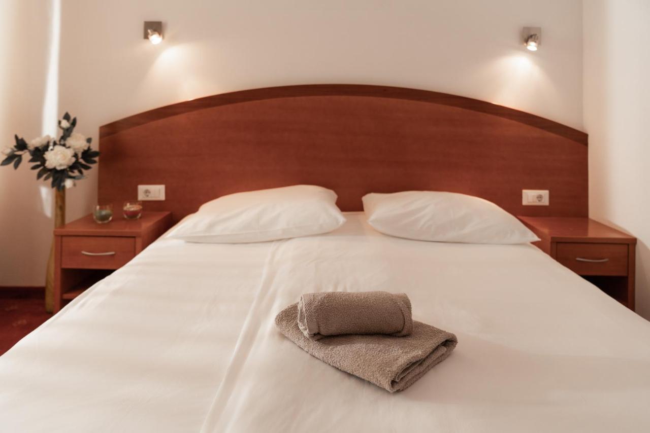 Hotel Medno Exteriör bild